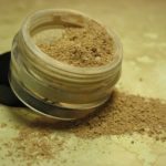 DIY Beige Mineral Eye Shadow thumbnail